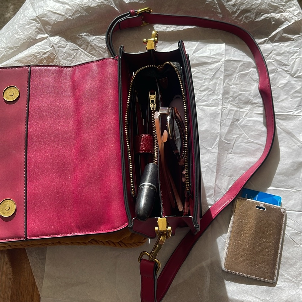 Beautiful canvas crossbody bag by Yalguun. - Picture 4 of 6